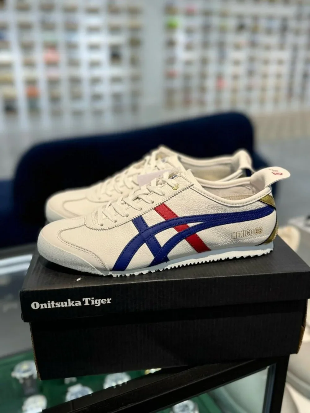 Onitsuka Tiger Mexico 66 Women’s White Navy Red Sneakers New With Box